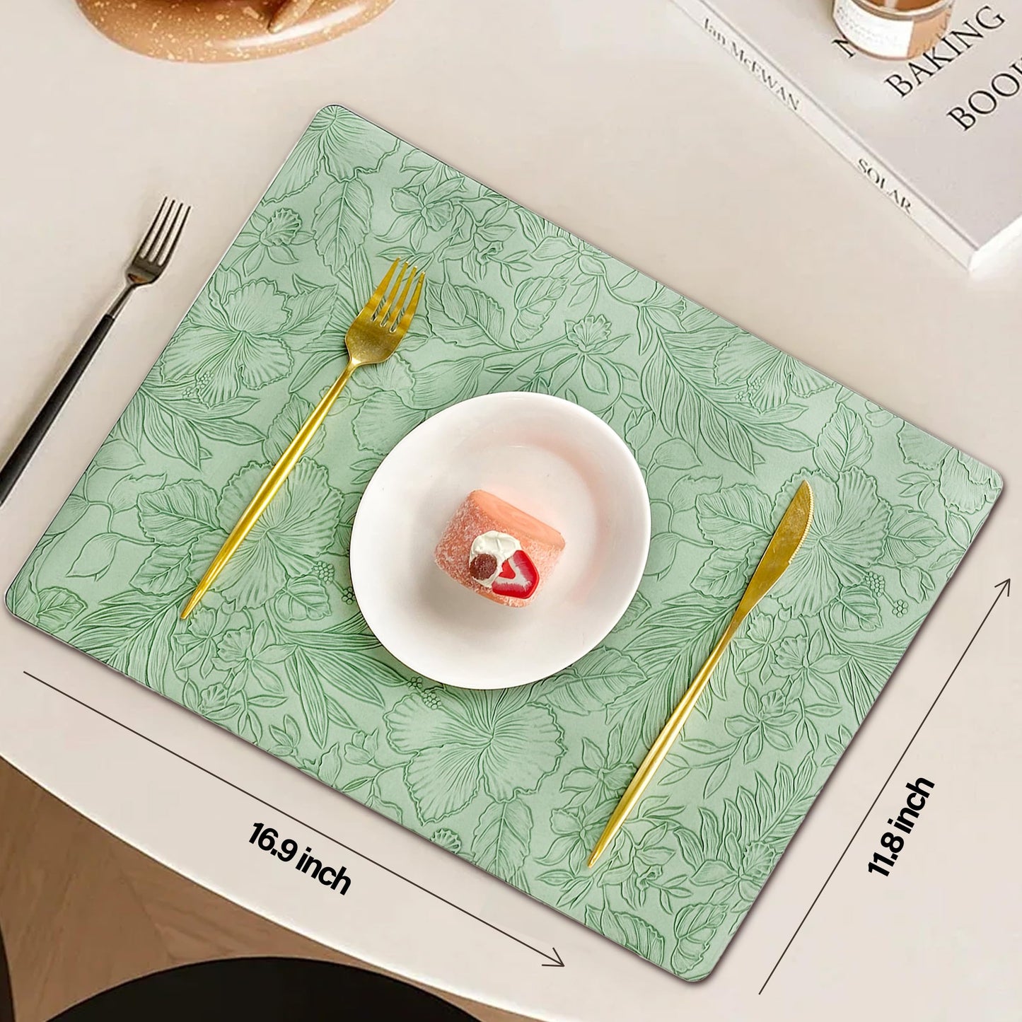 Double-Sided Reversible Placemats Set of 4, Heat Stain Non-Slip Waterproof Oil-Proof Washable Wipeable Table Mats Outdoor Indoor for Dining Patio Table Kitchen Decor (Green)