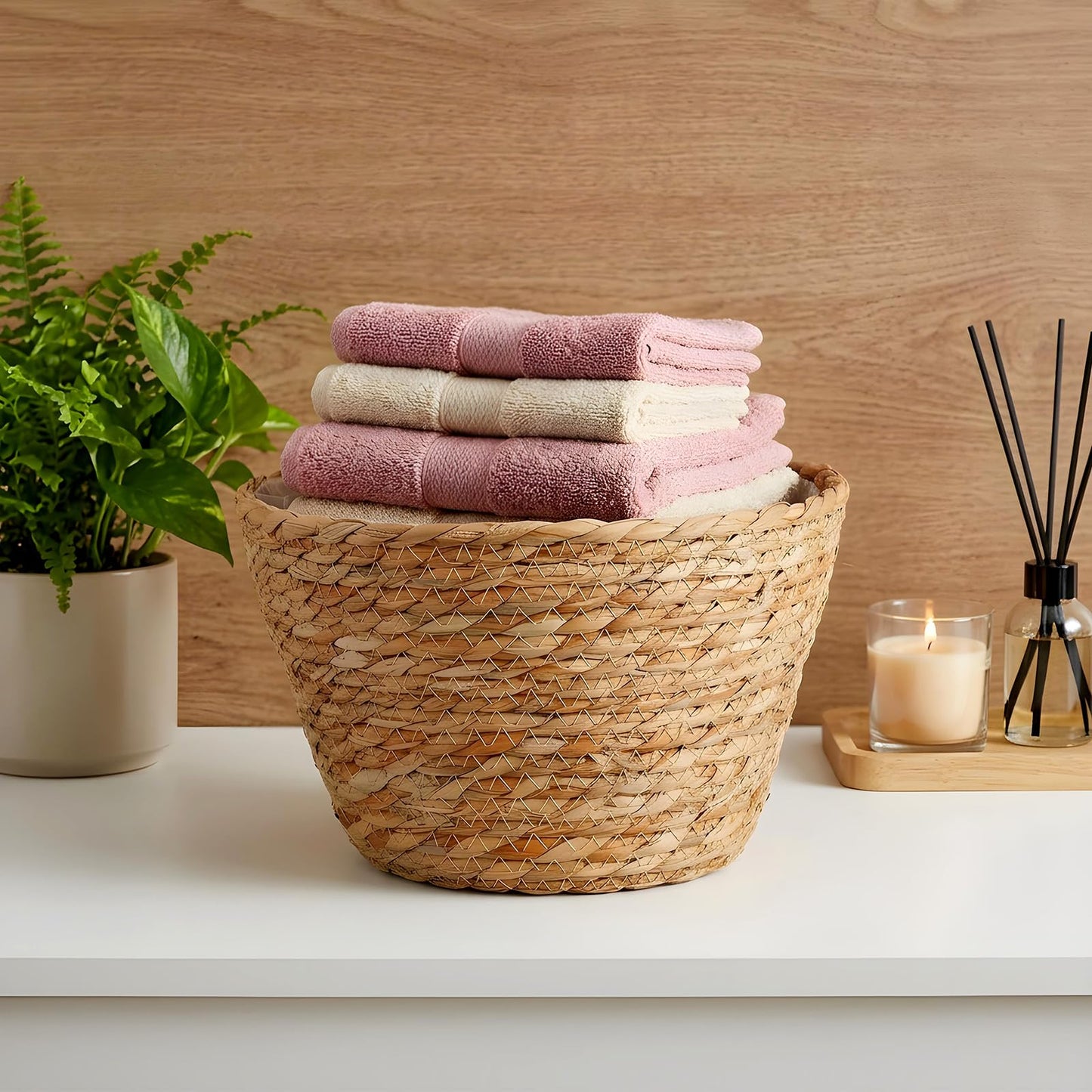 Leooomap 2 Pack Straw Woven Plant Basket with Plastic Liner, Natural Rattan Flower Pot Cover for Indoor Potted Plants, Farmhouse Boho Home Floor Decor - 9.04x9.04x6.48 Inches
