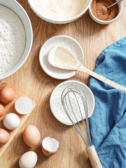 LE TAUCI Ceramic Spoon Rests for Stove Top with Holder, Set of 4 Farmhouse Spoon Holder for Kitchen Counter, 4.8 Inch Heat Resistant Utensil Rest for Cooking & Coffee Bar, Embossed, White