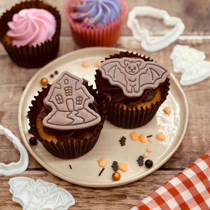 BAKERLOGY Spooky Night Mini Cookie Cutter & Stamp Set (Haunted House & Flying Bat Designs) – Cute Halloween Fondant Embossing Stamp Cutters for Creepy Baking, Cupcake Toppers & Party Treats