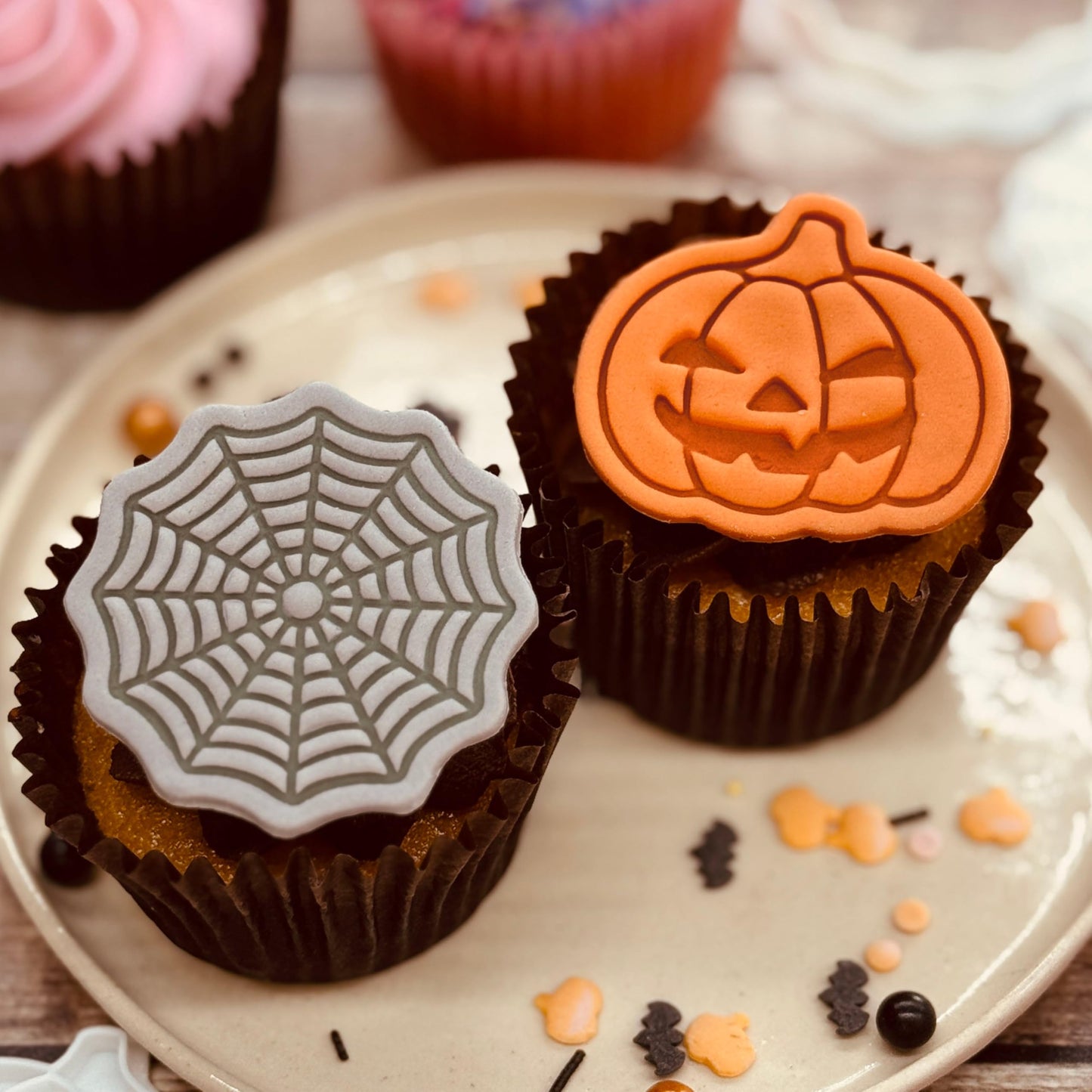 BAKERLOGY Trick-or-Treat Mini Cookie Cutter & Stamp Set (Jack-o’-Lantern Pumpkin & Spiderweb Designs) – Cute Halloween Fondant Embossing Stamp Cutters for Spooky Baking, Cupcake Toppers & Party Treats