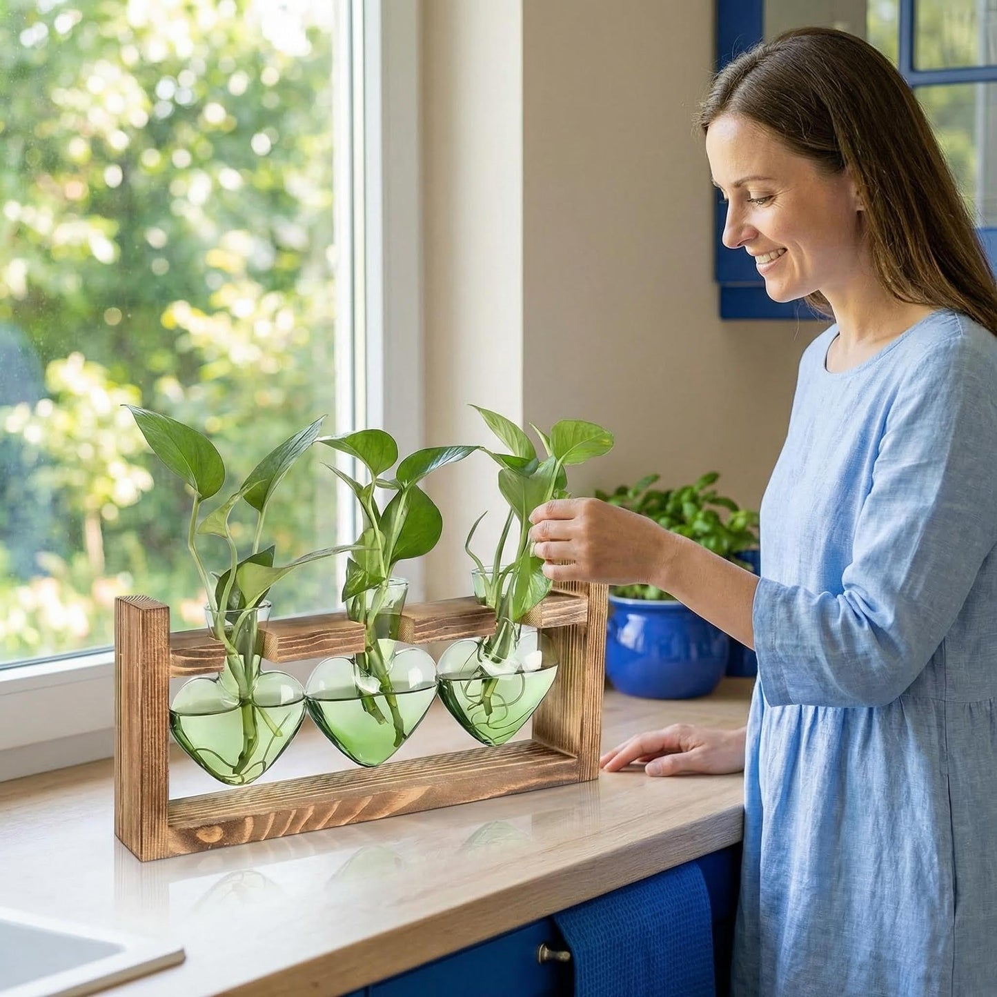 Plant Propagation Station 3Pcs Heart Vase with Wooden Stand Tabletop for Hydroponics Indoor Home Table Decor for Her Plant Lovers Women Mom Wife Daughter (Green)