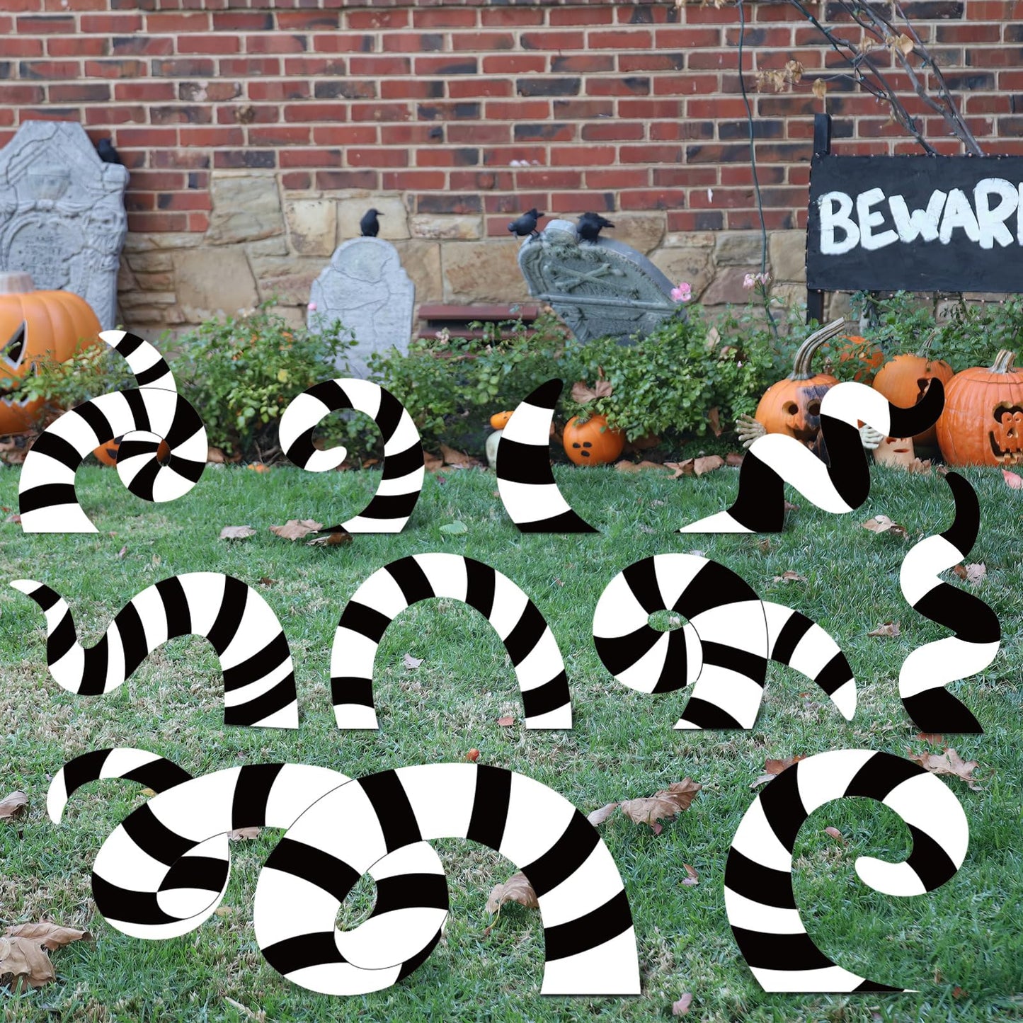 JarThenaAMCS 10Pcs Halloween Sandworm Decorations Halloween Yard Stakes Black White Striped Sandworm Lawn Signs for Home Party Outdoor Garden Patio Decoration