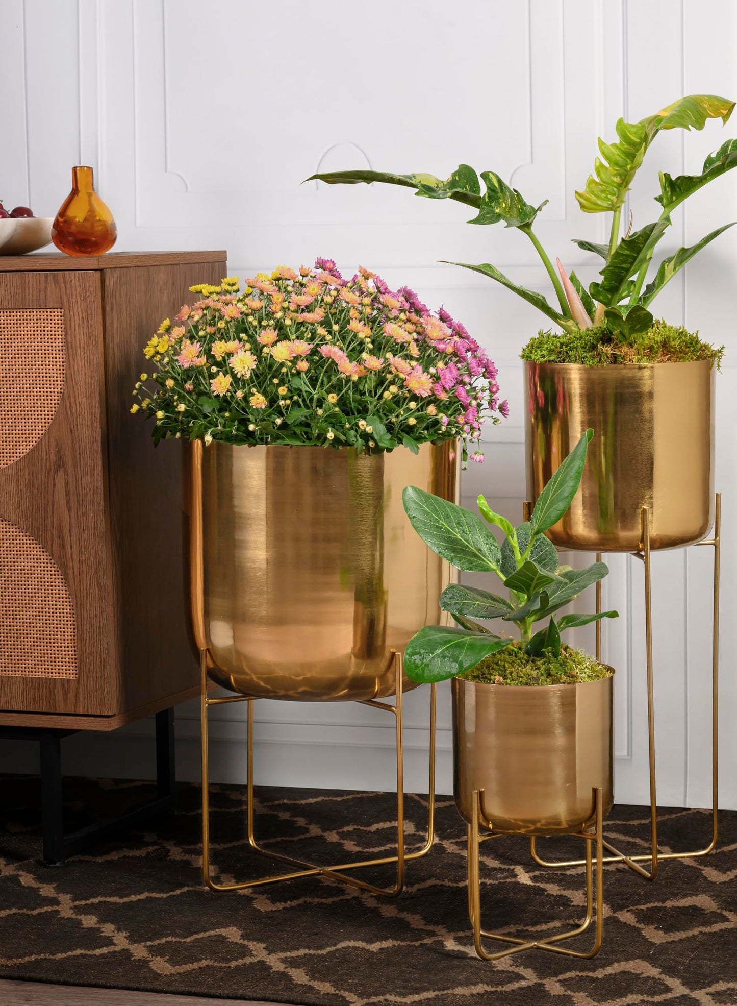 Serene Spaces Living Modern Mid‑Century Metal Indoor Planter with Stand, Gold Planter Pot, Indoor Plants – Decorative Planter Holder for Living Room, Kitchen & Office, 14" Diameter & 24" Tall