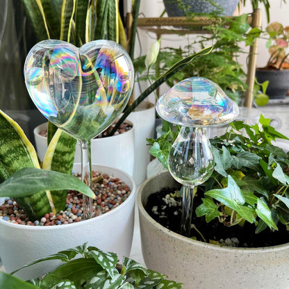 Kingbuy Self Watering Spikes Plant Watering Globes Iridescent Color Heart Shaped Glass Water Bulbs Devices for Plants, 2 Pack