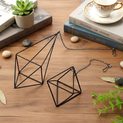 Yuanan 6 PCS Air Plant Hanger, Air Plant Holder Geometric Metal Airplant Holder Hanging Tillandsia with Chains, Home Decor, Balcony Planting and DIY Art for Small Indoor Plants-2 Size