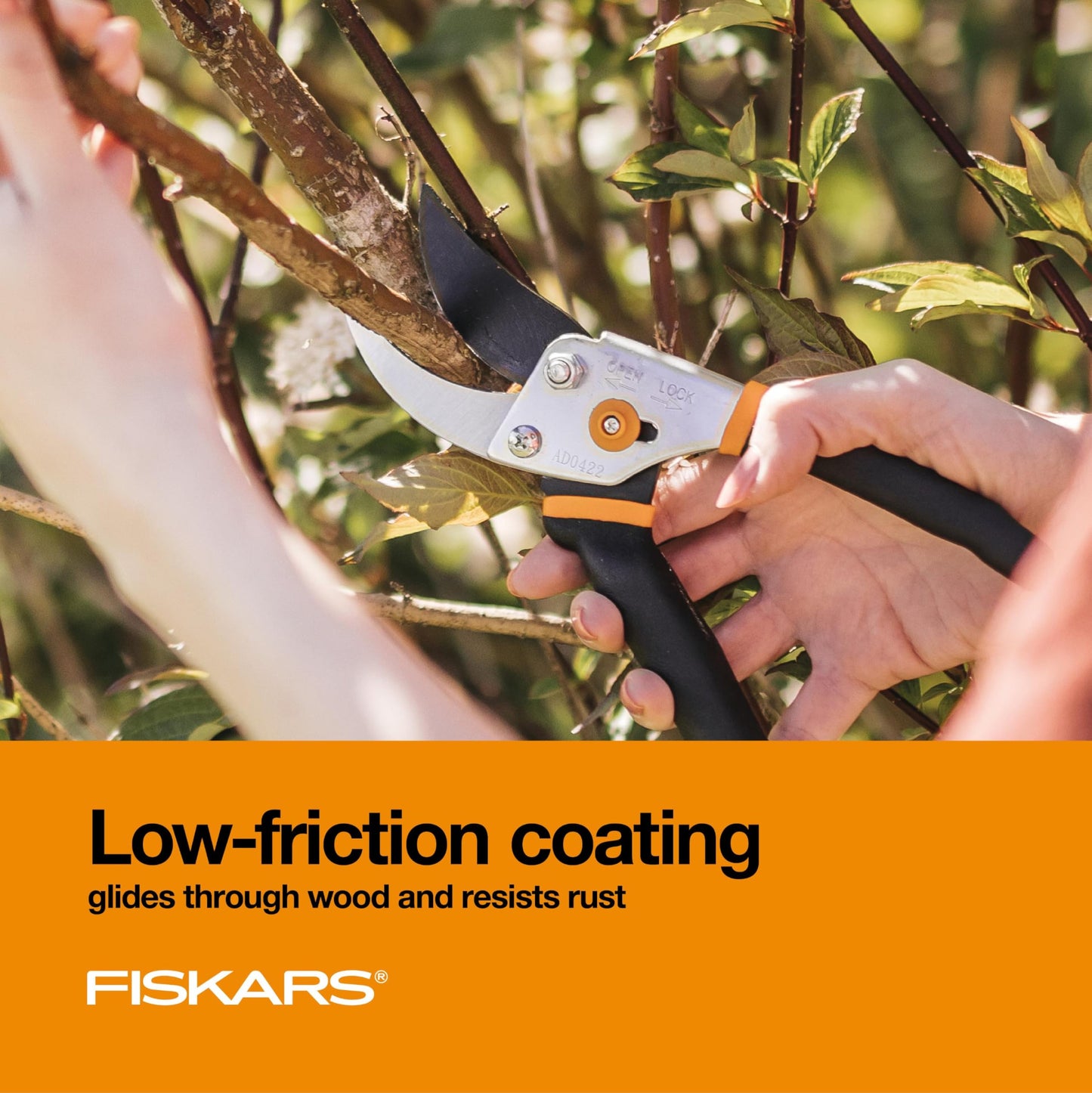 Fiskars Bypass Pruning Shears, 5/8" Cut Capacity Gardening Scissors, Self-Cleaning Sap Groove Prevents Sticking, Non-Slip Grip for Cutting Stems & Branches, Sharp Steel Blades w/ Low-Friction Coating