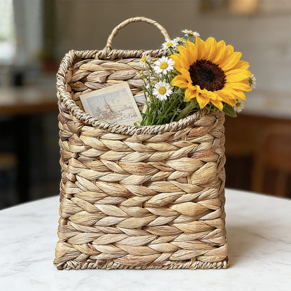Woven Hanging Wall Basket,Natural Handmade Water Hyacinth Flat Back Basket for Farmhouse Home, Door, Entryway, Mail, Flower, Plant Decor
