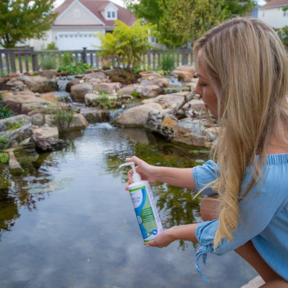 Aquascape Maintain Water Treatment for Koi and Fish Ponds, Easy to Use, Powerful Blend of Beneficial Bacteria, Phosphate Binder, Flocculant, and Detoxifier, 16 Ounce / 473 ml, 96058
