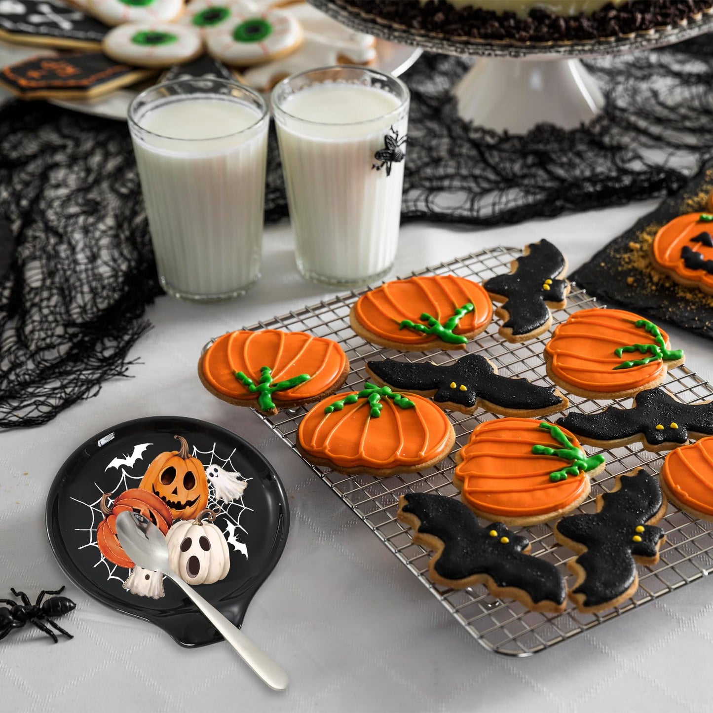 JarThenaAMCS 2Pcs 4.7inch Halloween Spoon Rest Black White Orange Ghost Pumpkin Small Coffee Spoon Holder for Halloween Bar Coffee Station Accessories