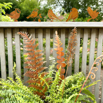 15 Pack Rusty Metal Garden Stakes, Included 10 Metal Fern Plants&5 Bird Silhouettes Outdoor Decorative Plant Stakes Metal Flowers Rustic Yard Art Fence Decor for Outside Potted Plants Lawn Courtyard