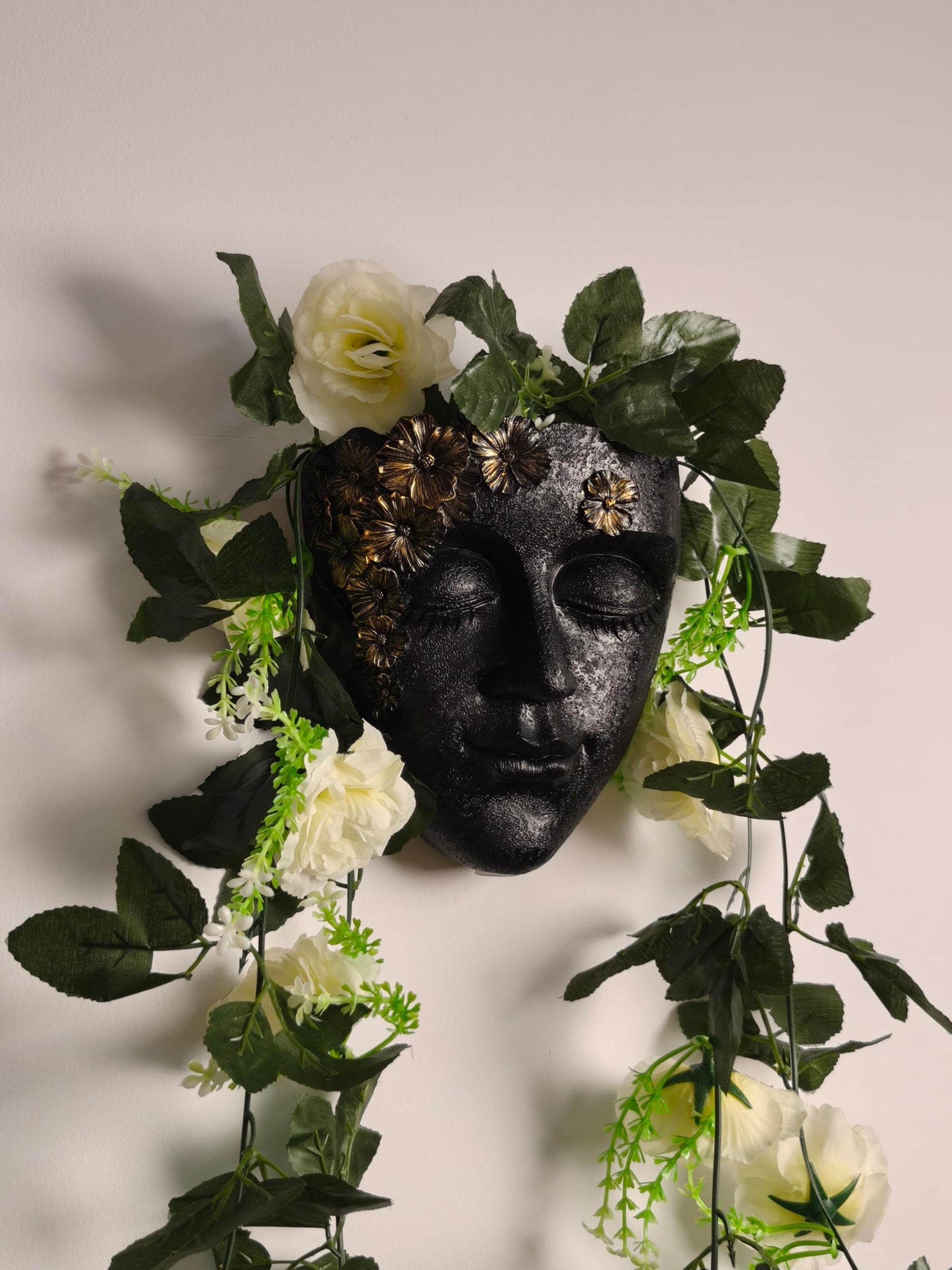 KOXHERO Face Shape Wall Planter Elegant Black Resin Wall-Mounted Head Pot with Drainage Hole Unique Small Vase Holder for Flower,Succulents, Hanging Plants for Plant Lovers