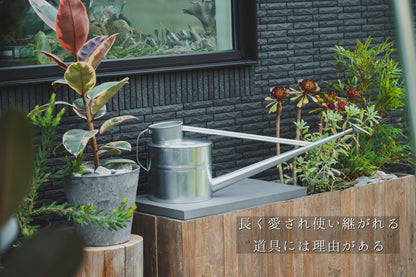 Onoe Gardening Joro 8L (8 L) Galvanized Tin Watering Can, Soft Sprinkling, Fine Granults, Hard to Clog, Fine Tube, Large Capacity, 2.8 lbs