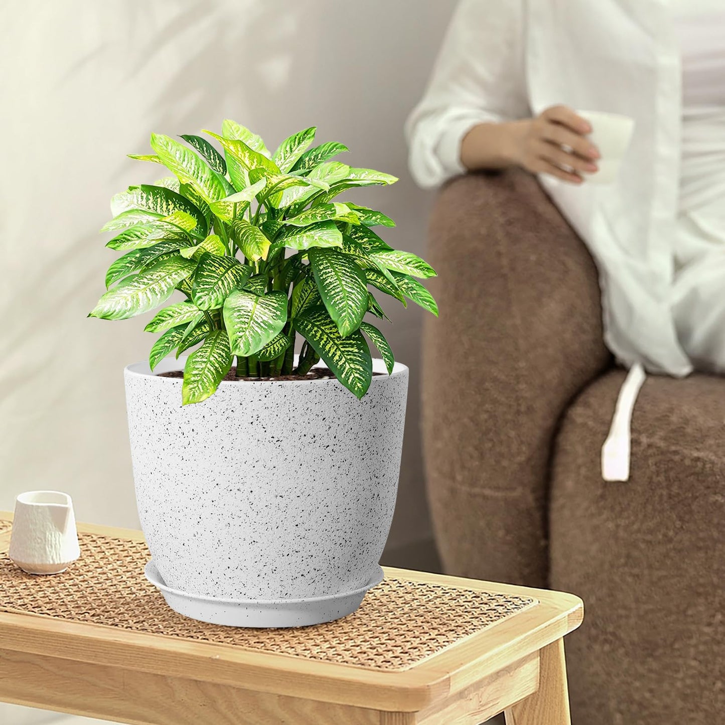 WSMKSZ Large Flower Pots 12/10/9 inch, Set of 3 Modern Decorative Plastic Planters with Drainage Holes and Saucers for Garden House Plants, Plant Pots for Indoor Outdoor Plants, Speckled White