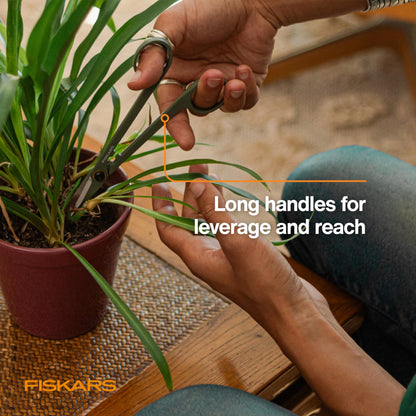 Fiskars Plant Detailer Snips & Holder, Precision Indoor Gardening Tool for Trimming & Pruning Dense Foliage, Long Reach Stainless Steel Micro-Tip Blades for Clean Cuts and Healthy Plant Growth, 6"