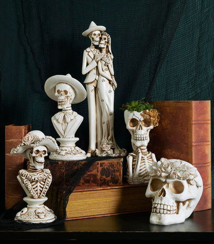 Primitives by Kathy Halloween Seasonal Home Decor Accessory Skeleton Couple Figurine - Halloween Resin Decorative Item