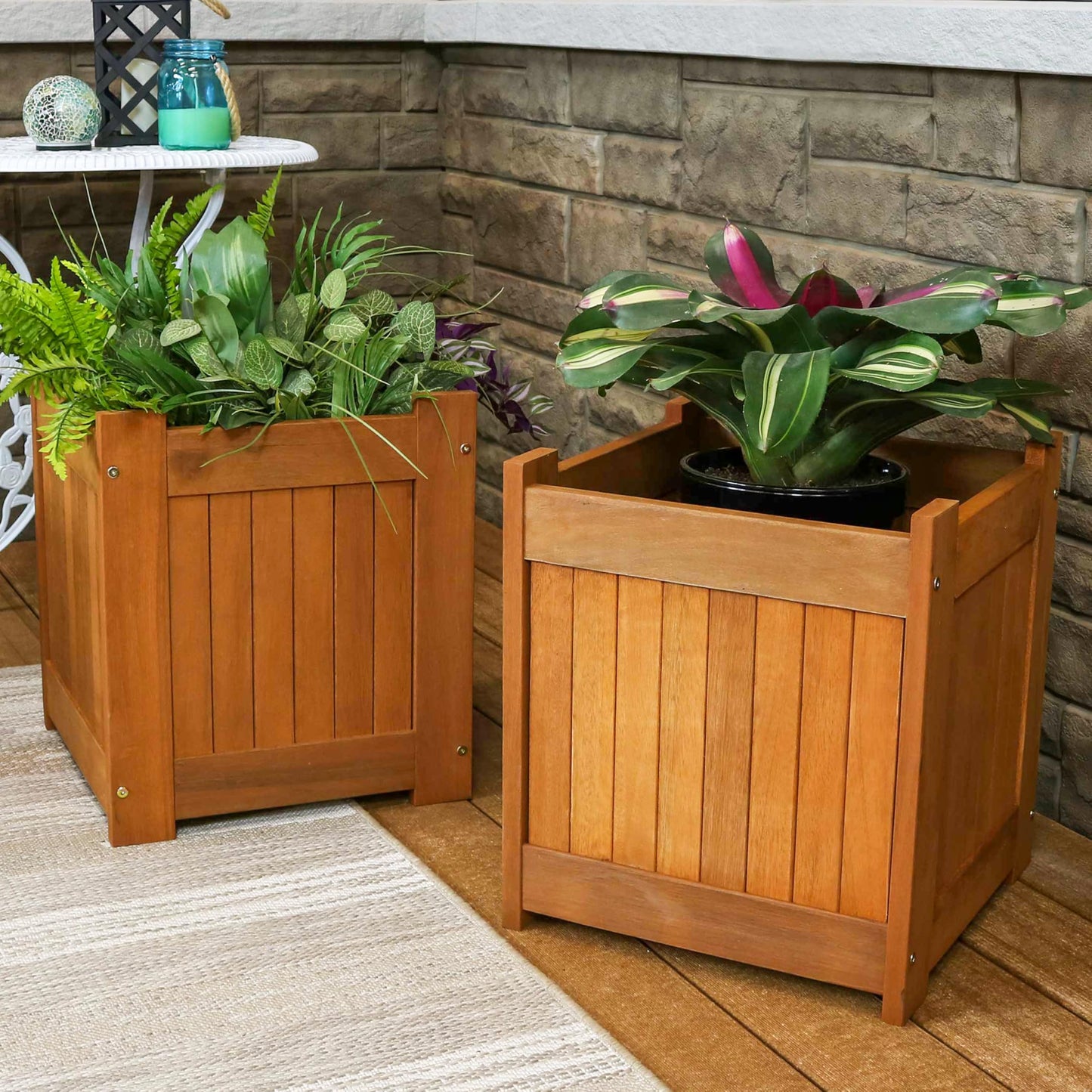 Sunnydaze 16-Inch Meranti Wood Planter Boxes for Outdoor Plants - Square Large Planter Boxes with Teak Oil Finish - Set of 2