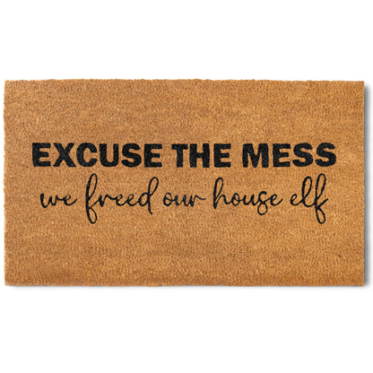 MAINEVENT Excuse the Mess We Freed Our House Elf Door Mat 30x17 Inch, Welcome Mat Outdoor Funny, Nerdy Doormat Outside Funny, Geeky Welcome Mat for Front Door and Covered Outdoor Spaces