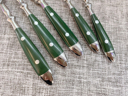 Green Flatware Set Silverware Set for 4 Cutlery Set Durable 18/10 Stainless Steel Flatware Sets Utensil Sets Flatware Wedding Mirror Effect Classical Retro Steak Tableware Forks Spoons And Knives Set