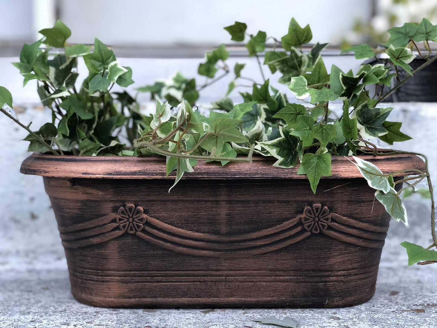 Sapphire USA Set of 2 Plastic Planter Rustic Metal Look Seedlings Nursery Flowerpot for Garden Patio Office Ornaments Home Decor Long Lasting Reusable Lightweight (16 Inches, Copper)