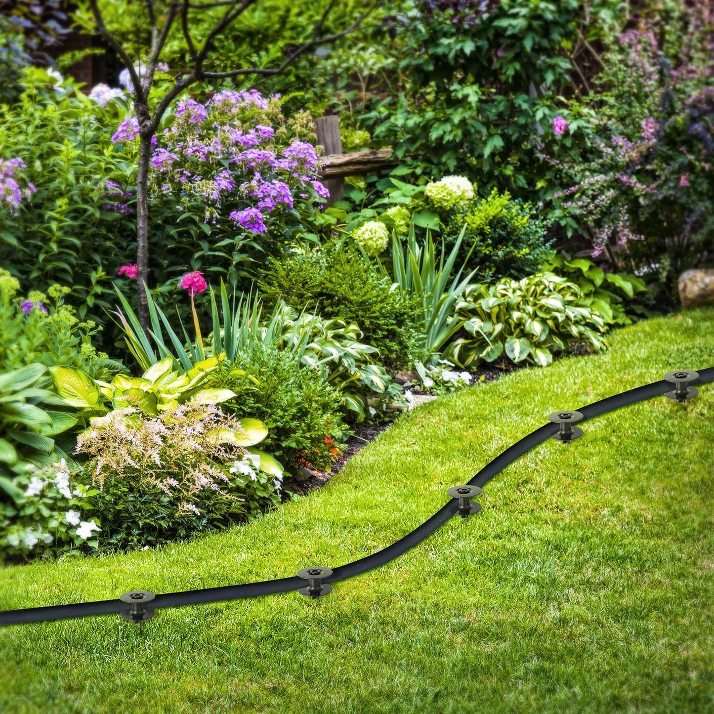 Chumia 2 Pieces 10 Inch Garden Hose Guide Spike, Zinc Coated Rustproof Heavy Duty Metal Stake with Top, Keeps Garden Hose out of Flower Beds, Guard for Yard Plant Protection (Black)