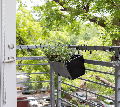 BIRDROCK HOME 1pk Metal Railing Planter - Balcony Flower Box - Deck Rail Boxes - House Apartment Plant Pot - Black