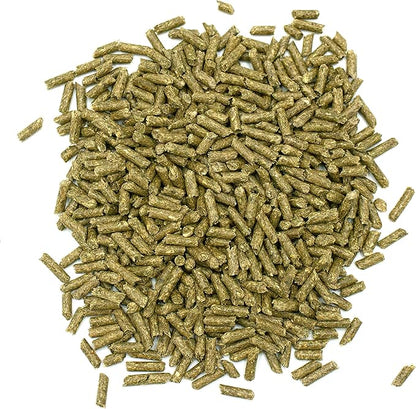 Oxbow Essentials Senior Guinea Pig Food, Made with Oxbow Alfalfa for Guinea Pig, Pet Food Pellets with Vitamin C, Small Animal Pet Products, Made in USA, High Fiber, 8 lb. Bag