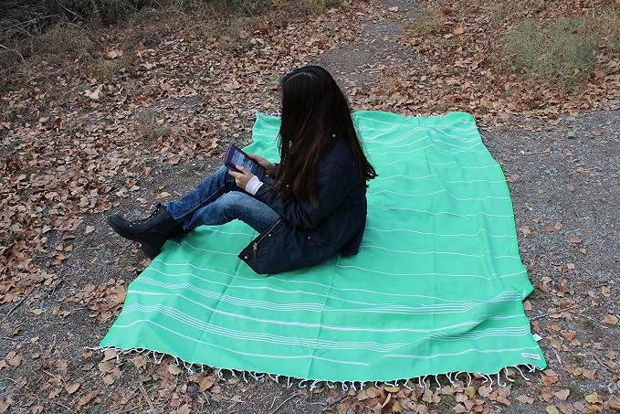 Bersuse Towels Anatolia XL Beach Blanket Throw Blanket Turkish Towel 100% Cotton Extra-Large Quick-Dry Lightweight Premium Peshtemal Towel - 61x82 Inches, Green (Set of 3)