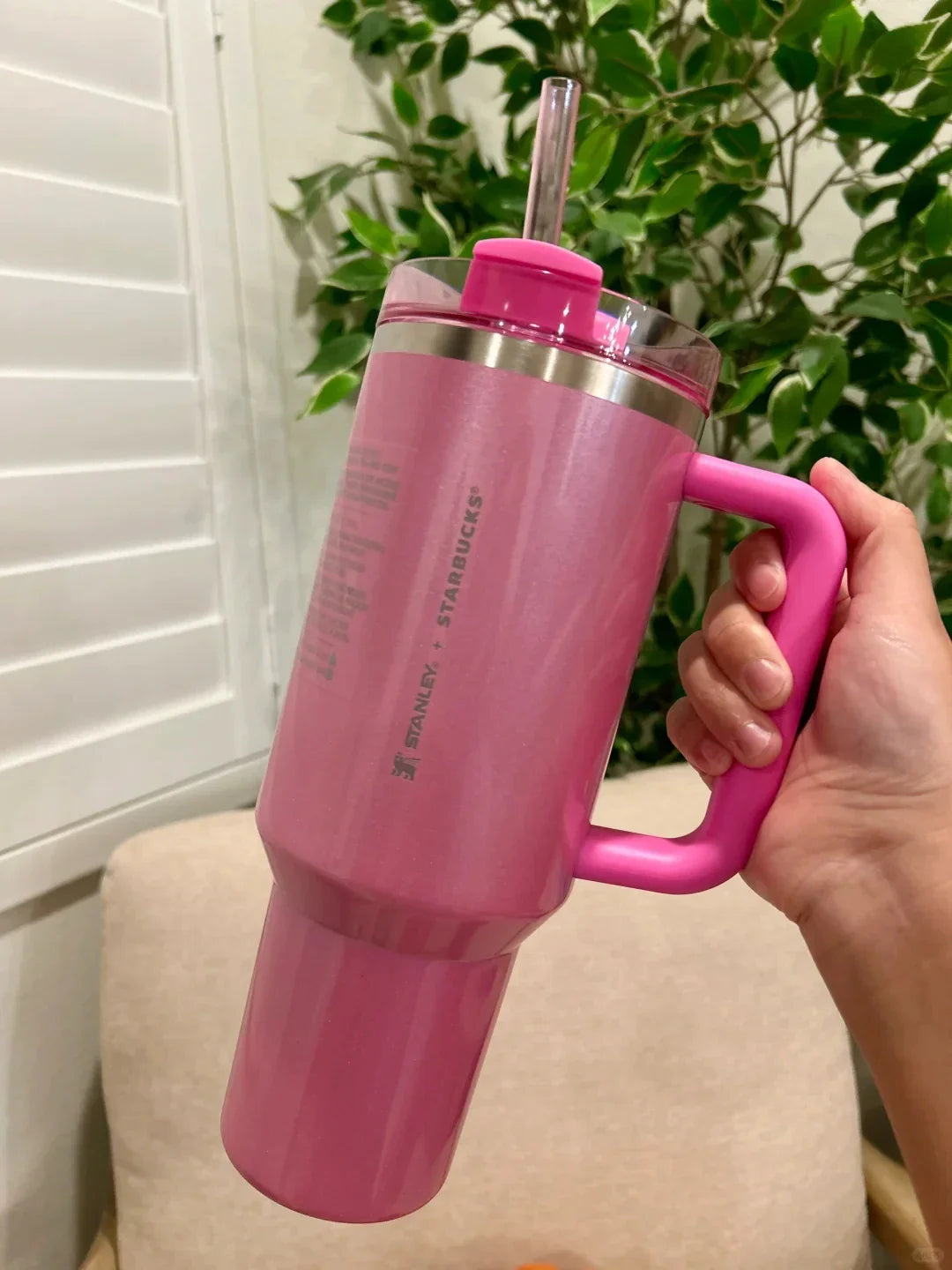 White Stanley Quencher H2.0 Tumbler – 40 oz Travel Cup